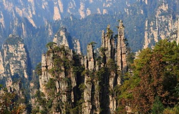 長沙出發(fā)到黃龍洞、張家界森林公園、天門山、鳳凰五日游