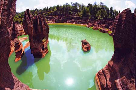 張家界、袁家界、天子山、紅石林、鳳凰古城四晚五日游